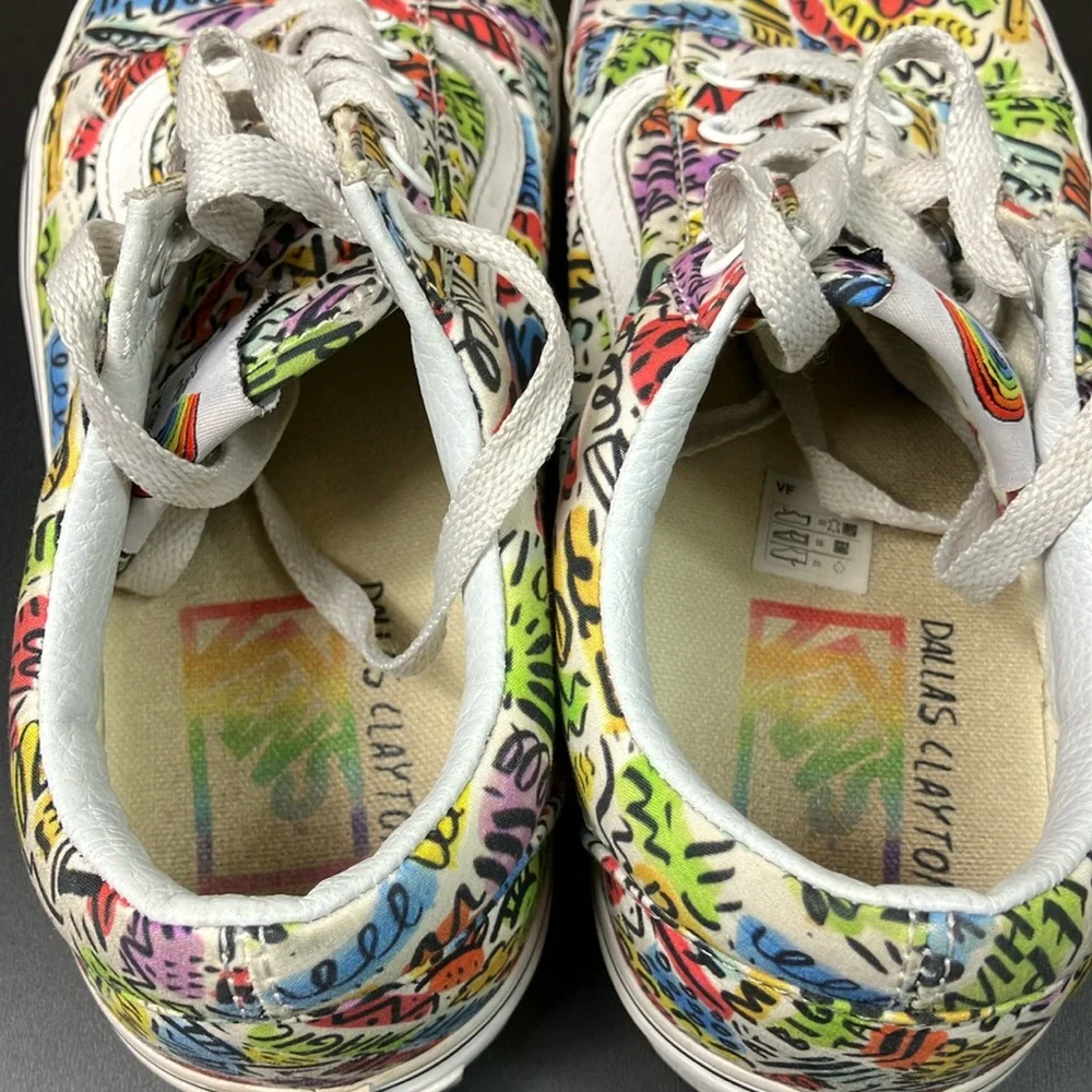 Vans x Crayola x Dallas Clayton Sneaker Shoes Unisex Men’s size 5.5‎ Women’s 7